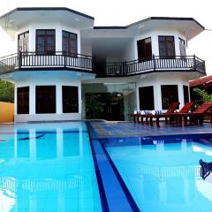Mamma Raji Hotel - Freedom Paradise