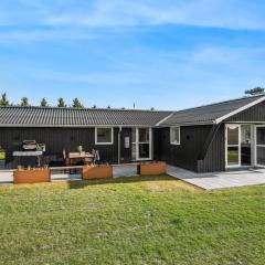 Modern Holiday Home With 3 Bedrooms, Completely Renovated In 2025 And Located Close To Rinkøbing Fjord
