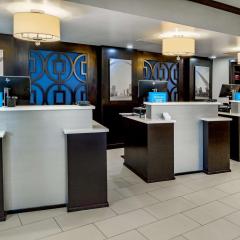 Embassy Suites by Hilton St Louis Airport