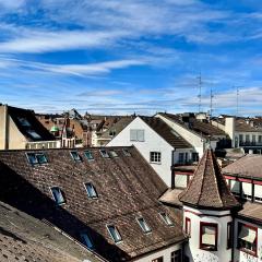 City Center Rooftop Studio with Oldtown View