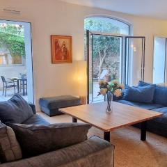 ESPRIT LOFT, Appartement d'Exception, 3 chambres, Jardin au Centre Ville, Climatisation