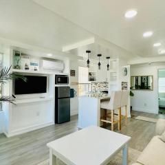 Modern 1BR Suite Boutique 5 Miles to Beach