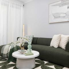 Adorable Fresh 1BR Apt with parking Central WIFI