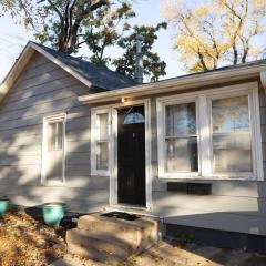 Sunshine Cottage 2 bedroom in duplex