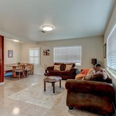 Downtown Duplex B Private Yard Great Location