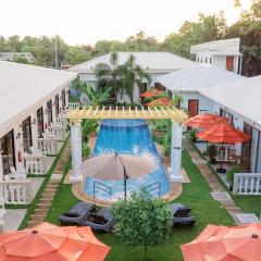 E L Westensee Resort