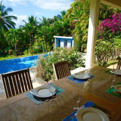 Villa LES TILILIS - BELLE VILLA DE 300 M2 SITUEE AU CALME AVEC GRANDE PISCINE ET VUE MONTAGNE