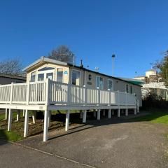 15 Ivy Close, 3 Bedroom Caravan, Pet Friendly