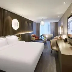 上海虹桥枢纽火车站桔子水晶酒店