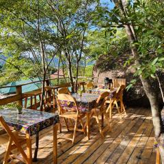Aika Sunrise - Your Home in the Hills