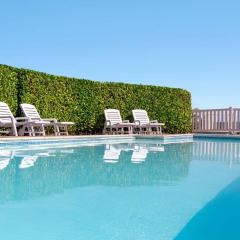 Springfield Deer View - Private Hot Tub , Communal Swimming Pool & Fishing Nearby
