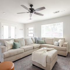 Remodeled 4BR 2BA Steps from Georgetown Square