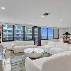 Luxury 2BD Penthouse with Beach Access and Resort Amenities PH6