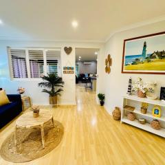 Ocean Breeze Family Getaway - Short drive to Beach, Wineries, Kids Golf & Adventure Park
