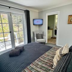 Romantic Getaway - Private Guest Suite - Country setting amongst Orange's best Wineries