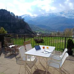 La Terraza de Escarrilla, con piscina