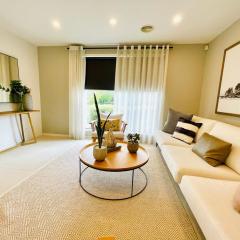 Lyndhurst 4 room retreat