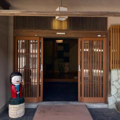 鶴屋旅館