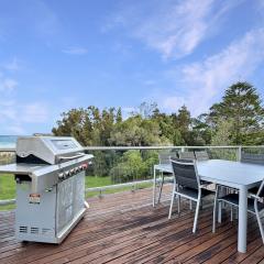 Oceanfront 4-Bed Haven with BBQ & Alfresco Dining