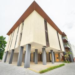 Keenan Living Luxe Seturan
