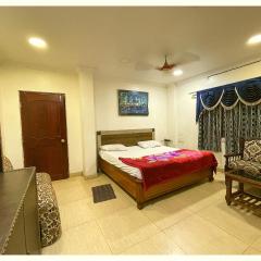 HOTEL PREMIUM AHIVADAY INN # GANGES Near Ganga Ghat - Free Public Parking and Wifi Facilities - Air Conditioning Room - Best Hotel