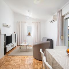 Countryside apartment manu