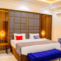Radissononyx Awka