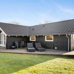 Gorgeous Home In Vinderup With Sauna