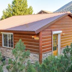 Cozy Island Park Cabin, 20 Mi to Yellowstone!