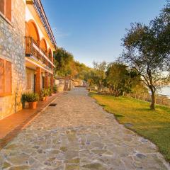 Gorgeous Apartment In Ascea