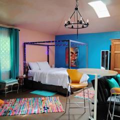 Ping's Tiny Home self-check in & out private
