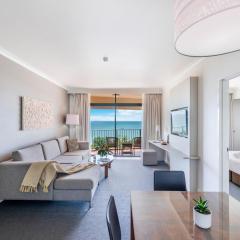 Harbourfront Magic in Two Separate Seaview Apartments