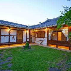 Jeonju Hanok Village Sky Tile
