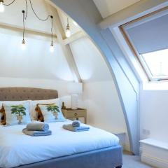 Modern Comfort in a Beautiful Location - No3 Rosedene Mews