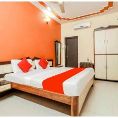 HOTEL PREMIUM SUNRISE Near Hanuman Temple and Railway Station - Parking and Wifi Facilities - Air Conditioning Luxury Room - A Top Rated Four Star Hotel