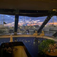 Panaby - House Boat