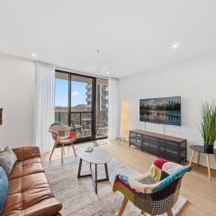 Stylish 2-Bed Apartment with Luxe Amenities Access