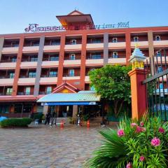 Rayong Lanna Hotel