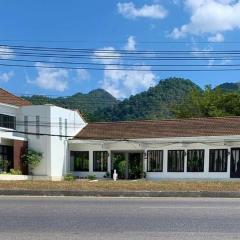 Baan Chuengkao Resort