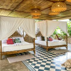 Baia Nest Villa LANAI Open Space within Self-Service Villa Near the Beach, Pet Friendly with a Fee
