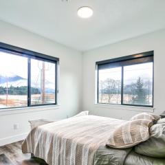 Cozy Luxury Close to Downtown 204