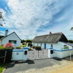 Historic Thatched Cottage Getaway in Kilkenny
