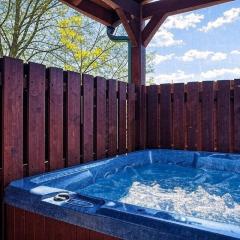 Starwood, Hot Tub, Mtn Views, Arcade Game, 1089 FREE tickets each paid day, Dollywood and More