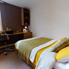 For Students Only - iQ Leeds in City Centre