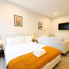 Bold and Spacious Studio Back Bay