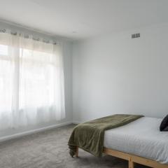 Beautiful & Convenient Stay - Close to the Latrobe Hospital