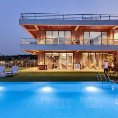 SaffronStays Euphoria