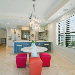 Gulf Front Penthouse With Expansive Balconies