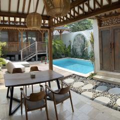 Cozy villa near airport w private pool