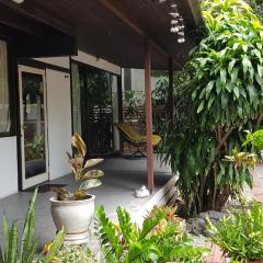 AT ASok Vintage House Near BTS Asok MRT Sukhumvit